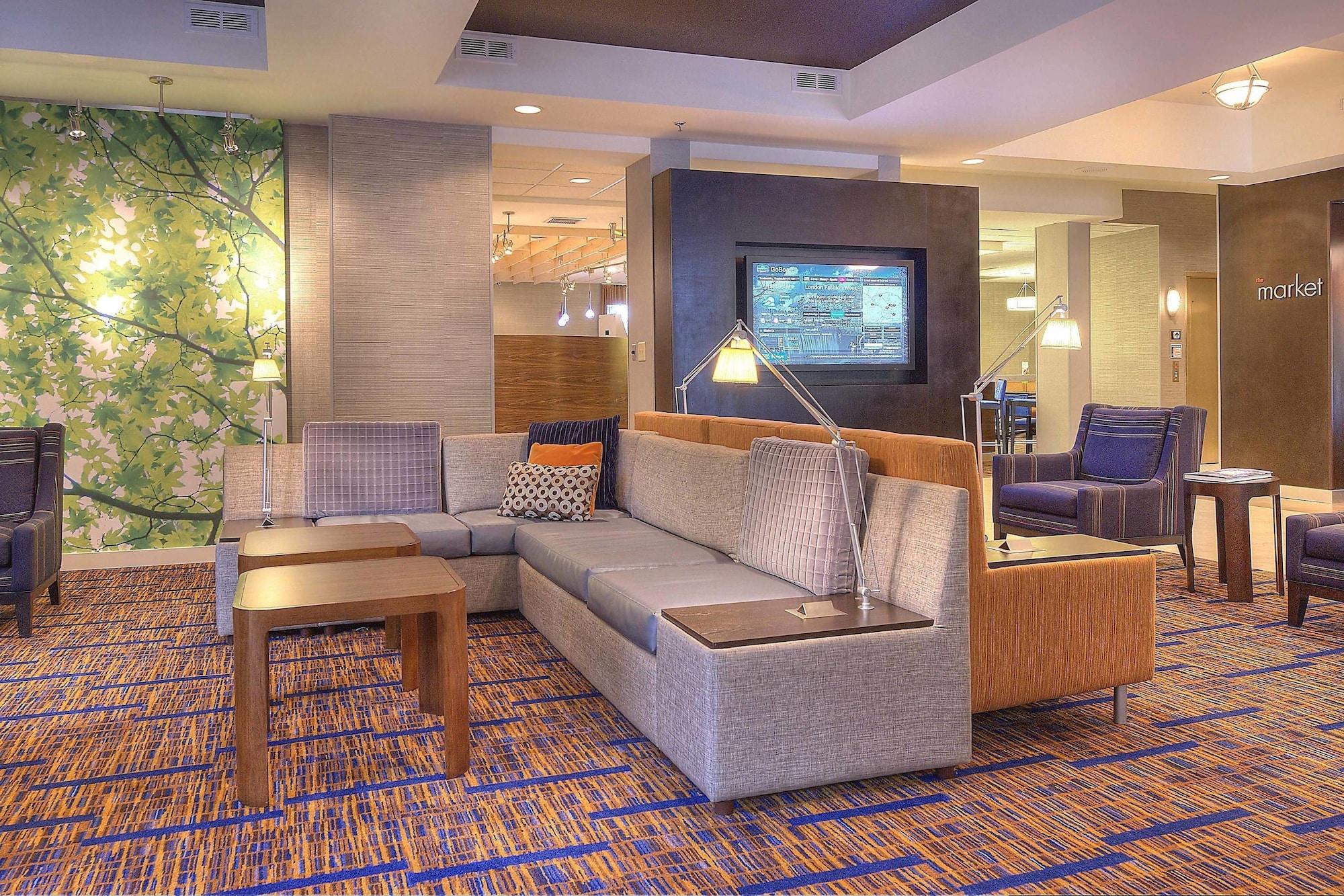 คอร์ตยาร์ด รอลีจ์ แคร็บทรี แวลเลย์ Hotel ราลลี ภายนอก รูปภาพ