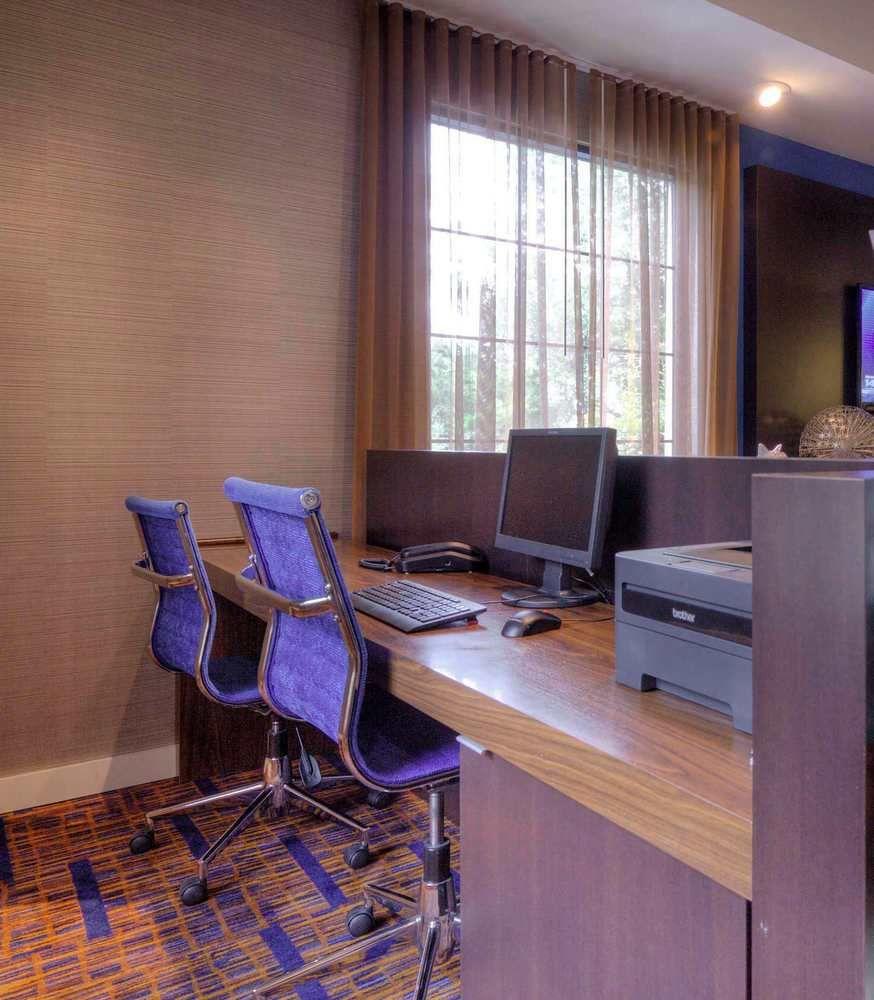 คอร์ตยาร์ด รอลีจ์ แคร็บทรี แวลเลย์ Hotel ราลลี ภายนอก รูปภาพ