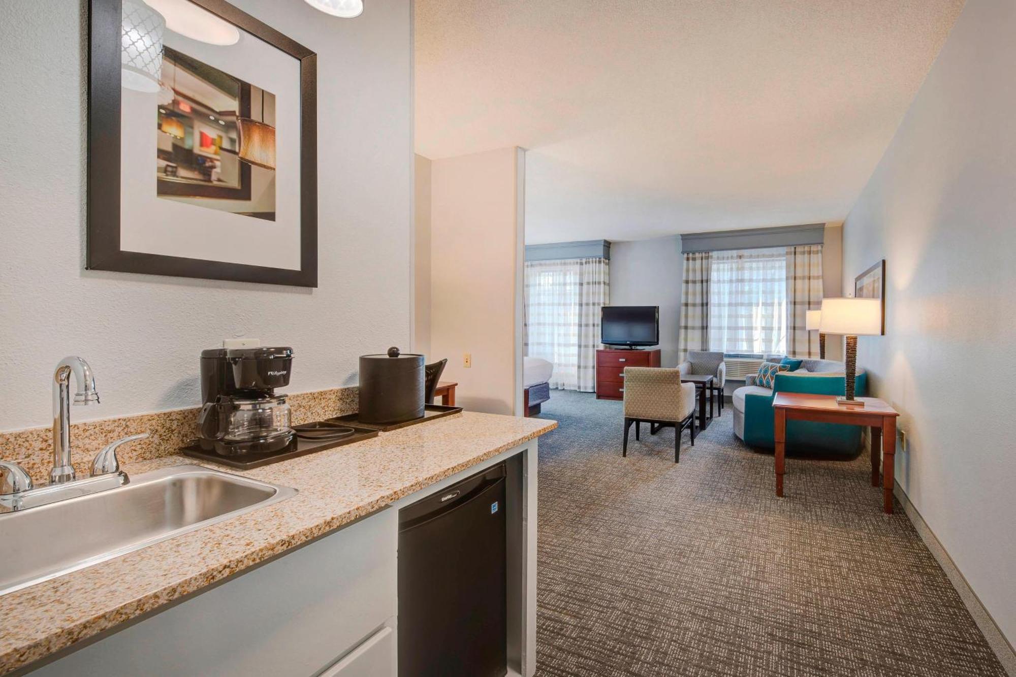 คอร์ตยาร์ด รอลีจ์ แคร็บทรี แวลเลย์ Hotel ราลลี ภายนอก รูปภาพ