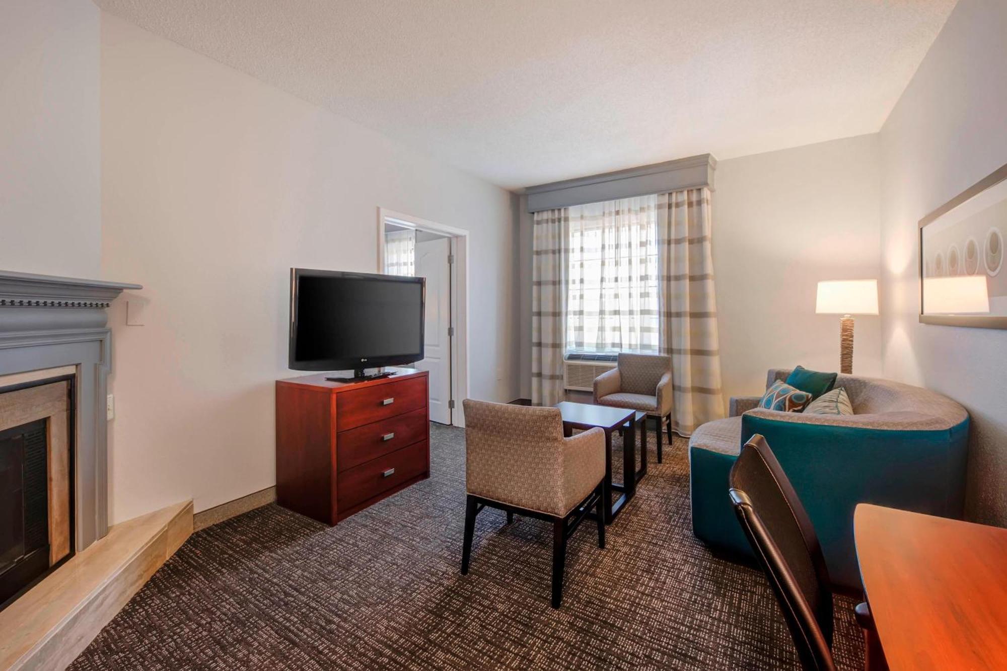 คอร์ตยาร์ด รอลีจ์ แคร็บทรี แวลเลย์ Hotel ราลลี ภายนอก รูปภาพ