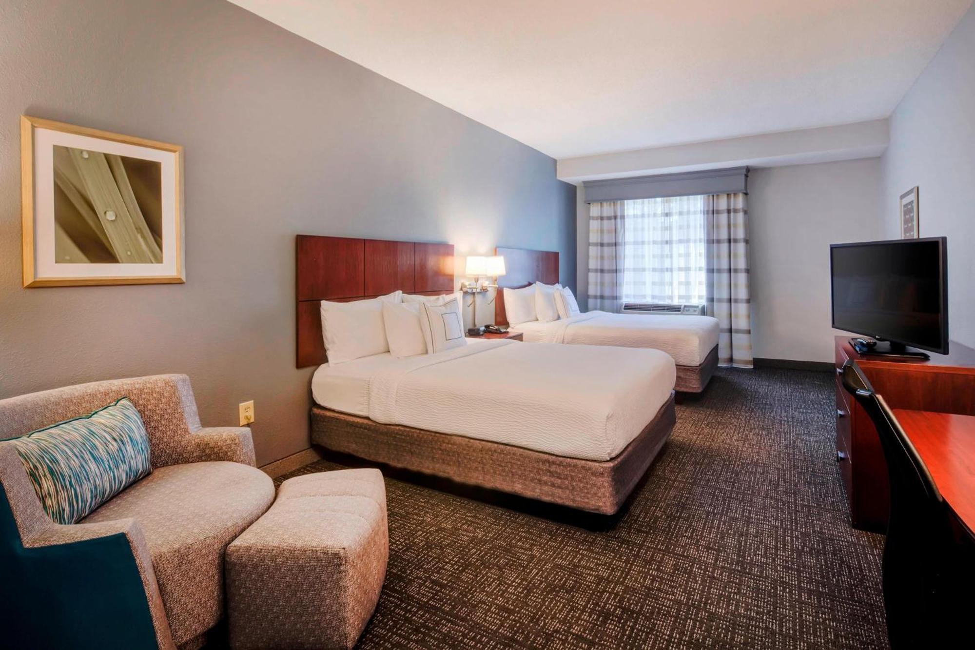คอร์ตยาร์ด รอลีจ์ แคร็บทรี แวลเลย์ Hotel ราลลี ภายนอก รูปภาพ