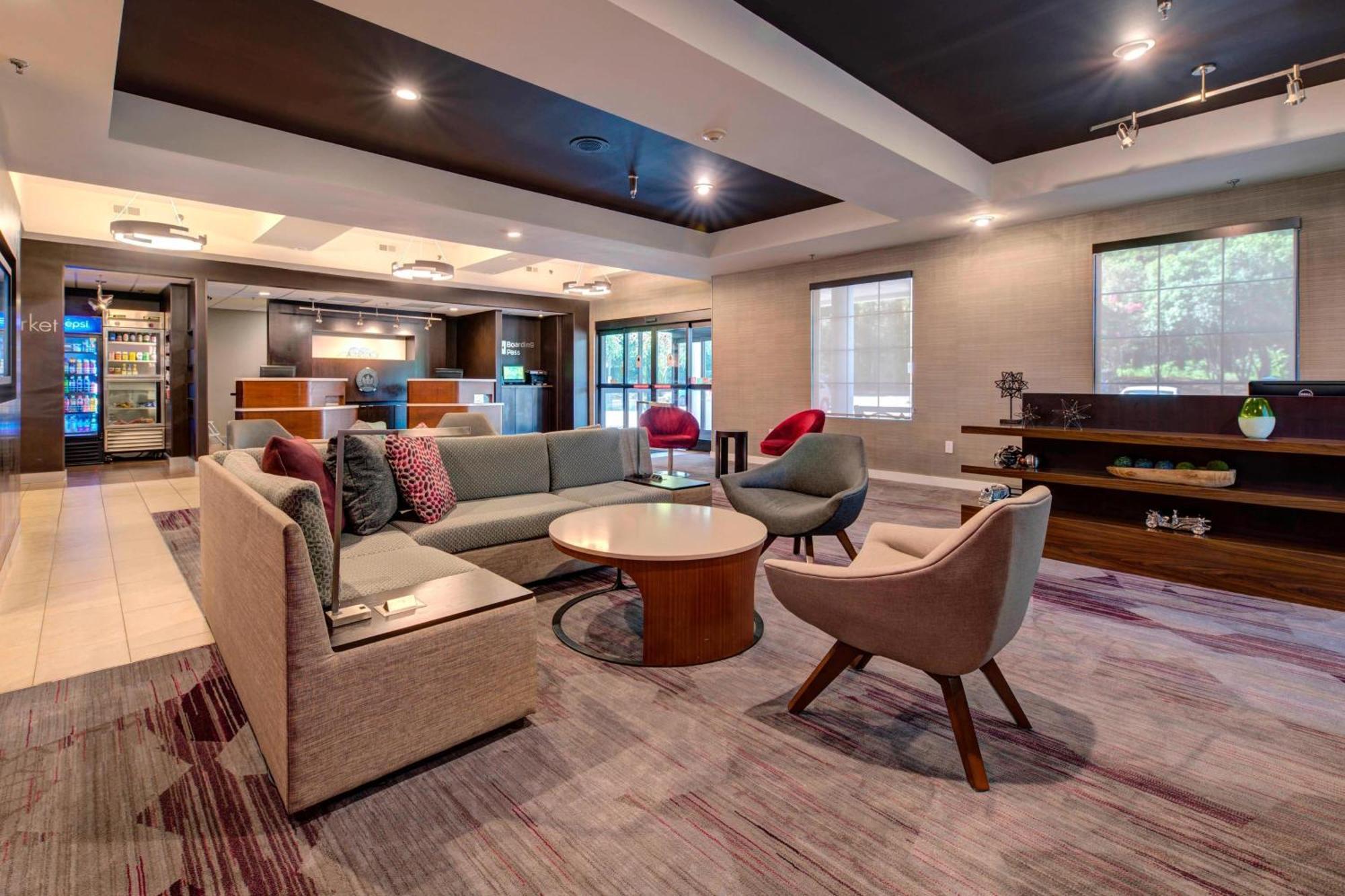 คอร์ตยาร์ด รอลีจ์ แคร็บทรี แวลเลย์ Hotel ราลลี ภายนอก รูปภาพ