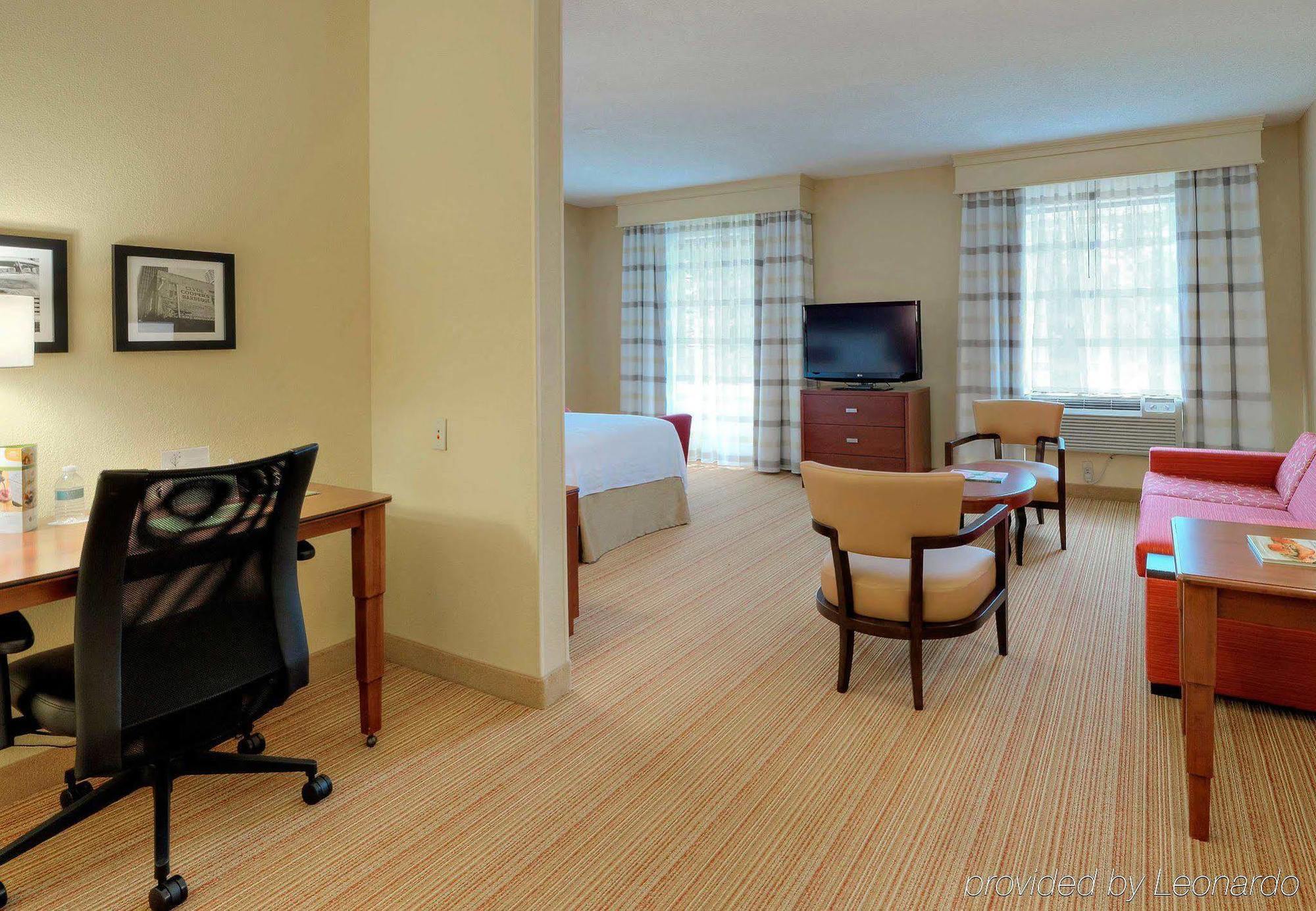 คอร์ตยาร์ด รอลีจ์ แคร็บทรี แวลเลย์ Hotel ราลลี ภายนอก รูปภาพ
