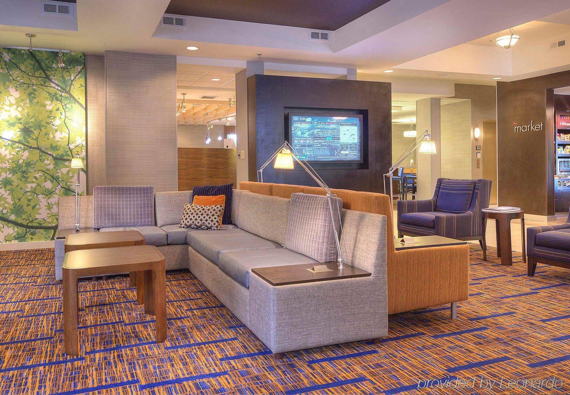 คอร์ตยาร์ด รอลีจ์ แคร็บทรี แวลเลย์ Hotel ราลลี ภายนอก รูปภาพ