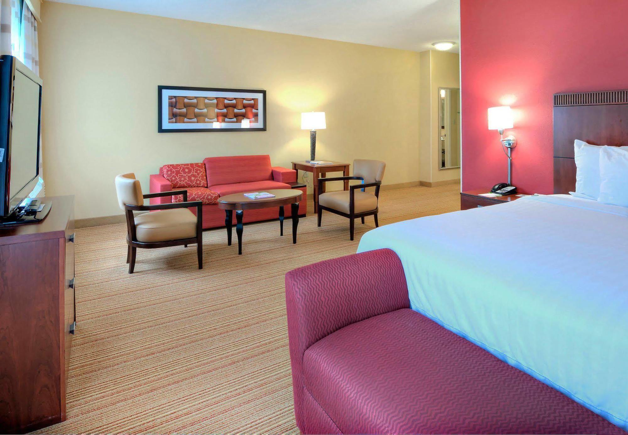 คอร์ตยาร์ด รอลีจ์ แคร็บทรี แวลเลย์ Hotel ราลลี ภายนอก รูปภาพ