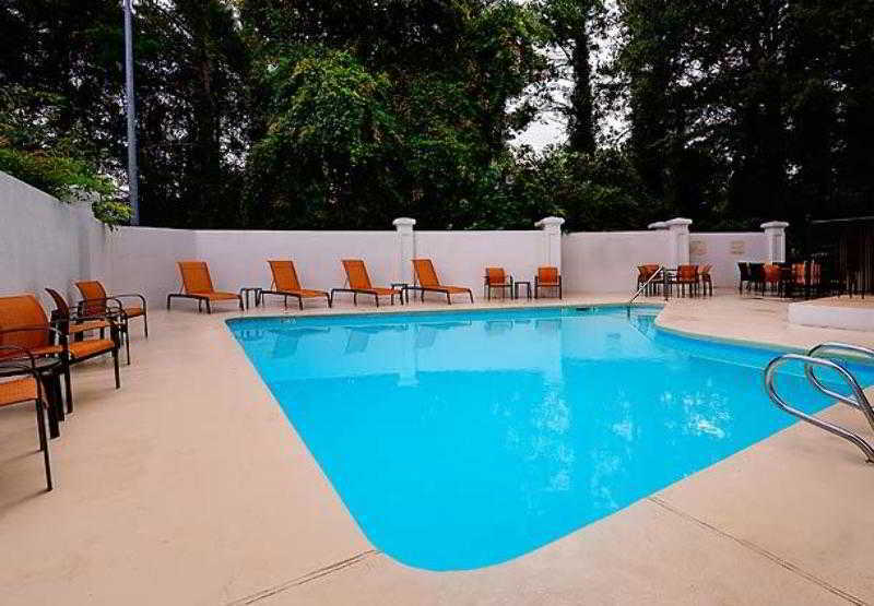 คอร์ตยาร์ด รอลีจ์ แคร็บทรี แวลเลย์ Hotel ราลลี ภายนอก รูปภาพ