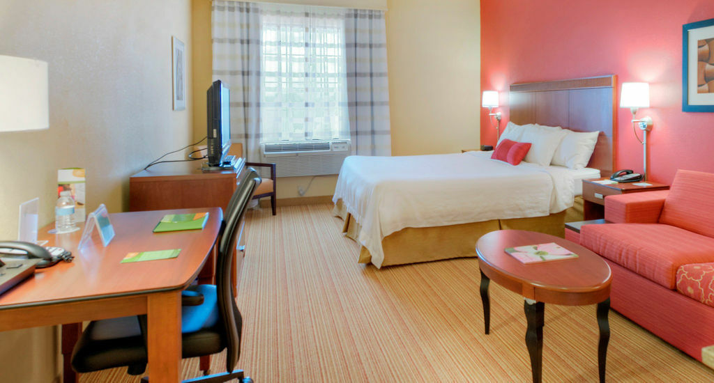 คอร์ตยาร์ด รอลีจ์ แคร็บทรี แวลเลย์ Hotel ราลลี ภายนอก รูปภาพ